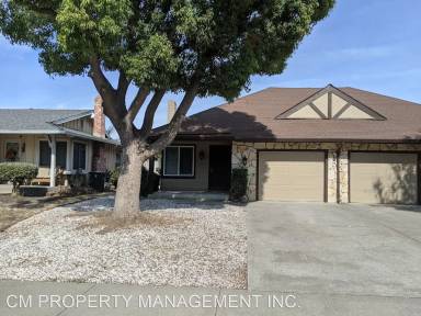 Main picture of 18282 Shadowbrook Way
