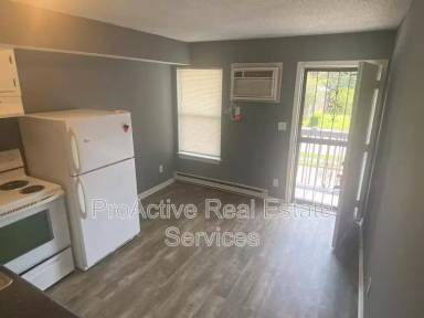 Main picture of 812 W 27th St