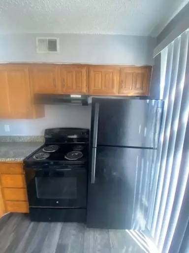 Main picture of 6512 Tom Stock St