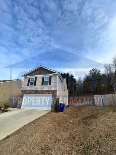 Main picture of 3312 Harmony Ct NE