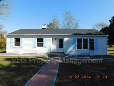 Main picture of 13341 Latham Ln