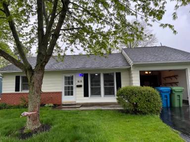 Main picture of 810 Lakeview Dr