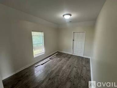 Main picture of 132 E Howard St