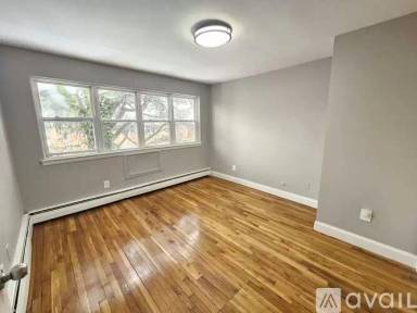 Main picture of 369 Park Ave