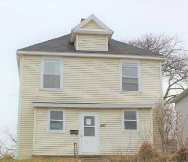 Main picture of 455 Pleasant St SW