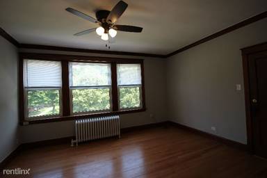 Main picture of 2651 N Harding Ave