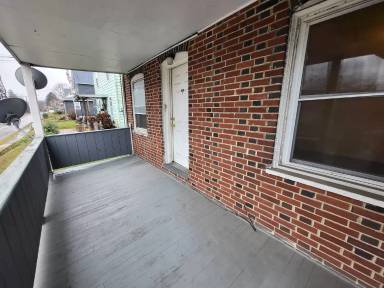 Main picture of 146 Montgomery St