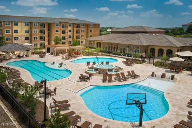 Main picture of Villas in Westover Hills