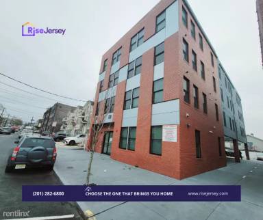 Main picture of 373 Danforth Ave