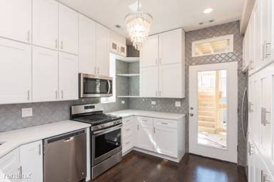 Main picture of 3651 W Palmer St