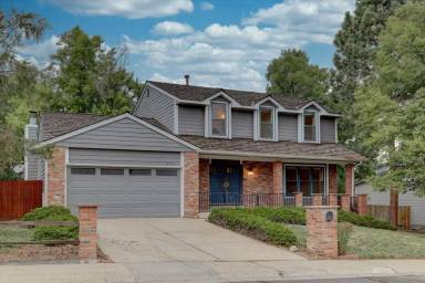Main picture of 10701 Hobbit Ln