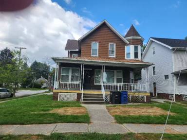 Main picture of 3882 W 31st St