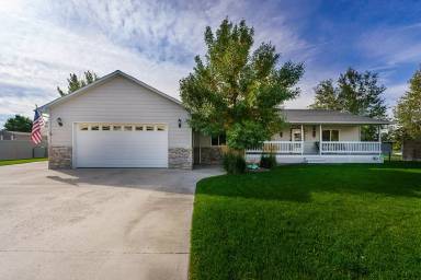 Main picture of 153 Melody Ln
