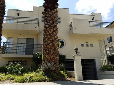 Main picture of 627 N Sweetzer Ave