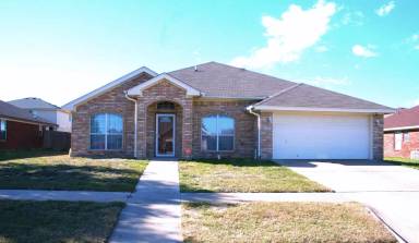 Main picture of 2801 Wisteria Ln