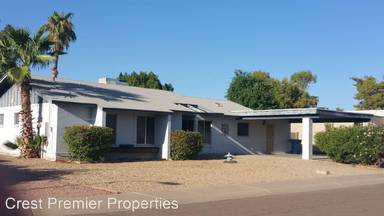 Main picture of 904 W Straford Dr