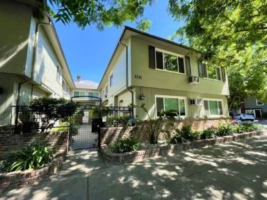 Main picture of 1731 N St