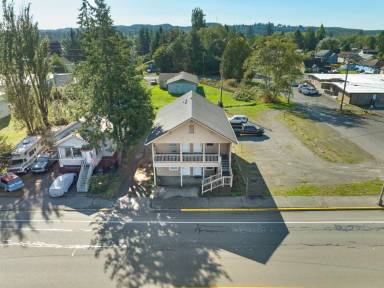 Main picture of 219 W Curtis St