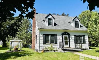 Main picture of 708 Maple St