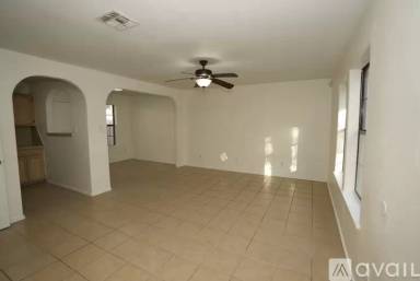 Main picture of 746 Sonesta Dr