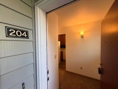 Main picture of 4980 S Landing Dr