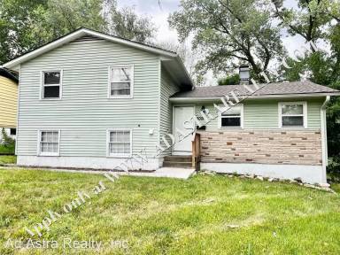 Main picture of 5001 E 42nd St