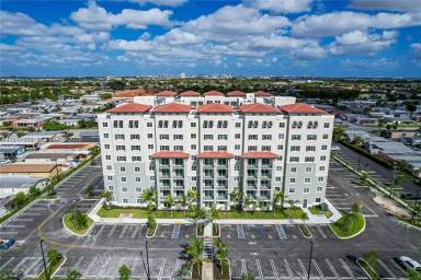 Main picture of Sweetwater Groves