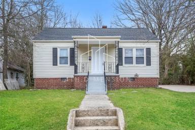 Main picture of 819 Broad Ave