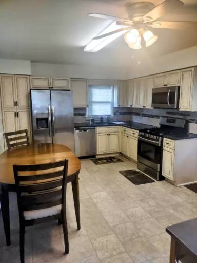 Main picture of 11 Jefferson St