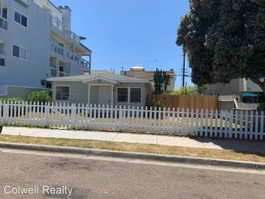 Main picture of 141 Ebony Ave