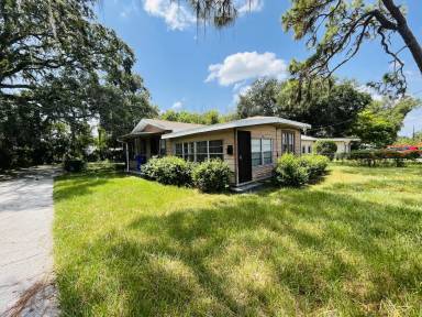 Main picture of 124 Bassedena Cir S