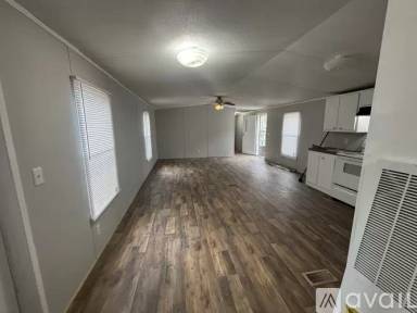 Main picture of 1205 W Circle Dr