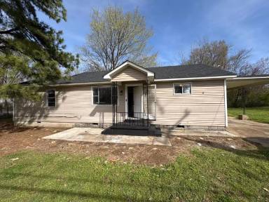 Main picture of 1110 S Washington Ave