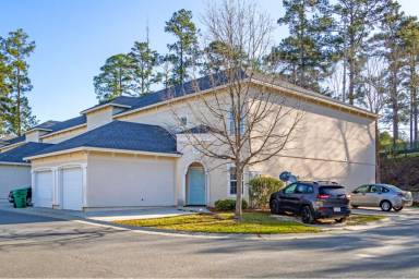 Main picture of 1716 Springhill Pl