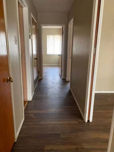 Main picture of 9642 Excelsior Ave