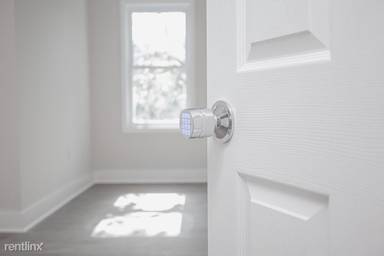 Main picture of 714 W Allegheny Ave