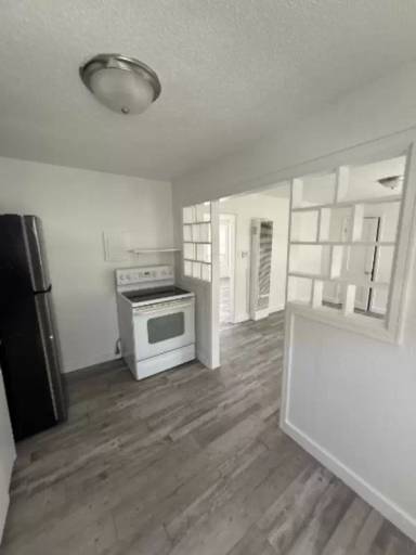 Main picture of 420 Water St