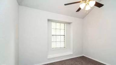 Main picture of 2221 Collier Ct
