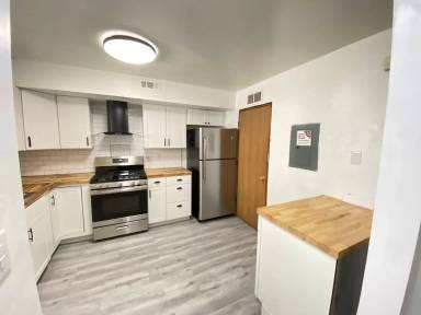 Main picture of 1522 Indianola Ave