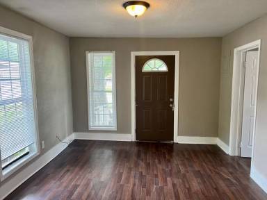 Main picture of 1400 W Huntington Ave