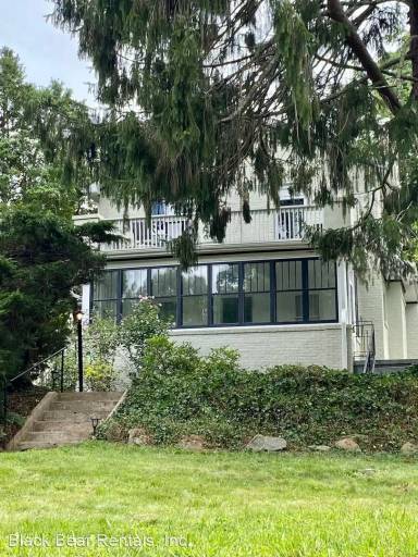Main picture of 75 Lakewood Dr