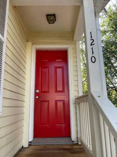 Main picture of 1210 E Harper Ave