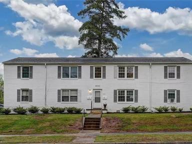 Main picture of 1700 W Front St