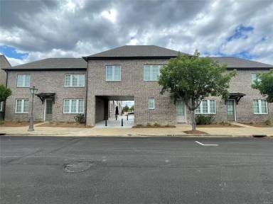 Main picture of 5062 Mercer St