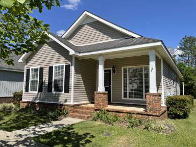 Main picture of 29944 Saint Simon St