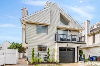 Main picture of 515 W Hudson St