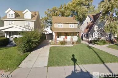 Main picture of 15243 Lake Shore Blvd