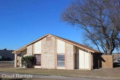 Main picture of 2101 Robert E Lee Dr