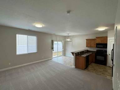 Main picture of 267 S 740 W