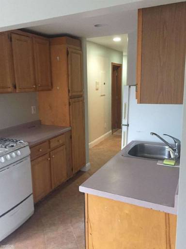 Main picture of 18 Burney St